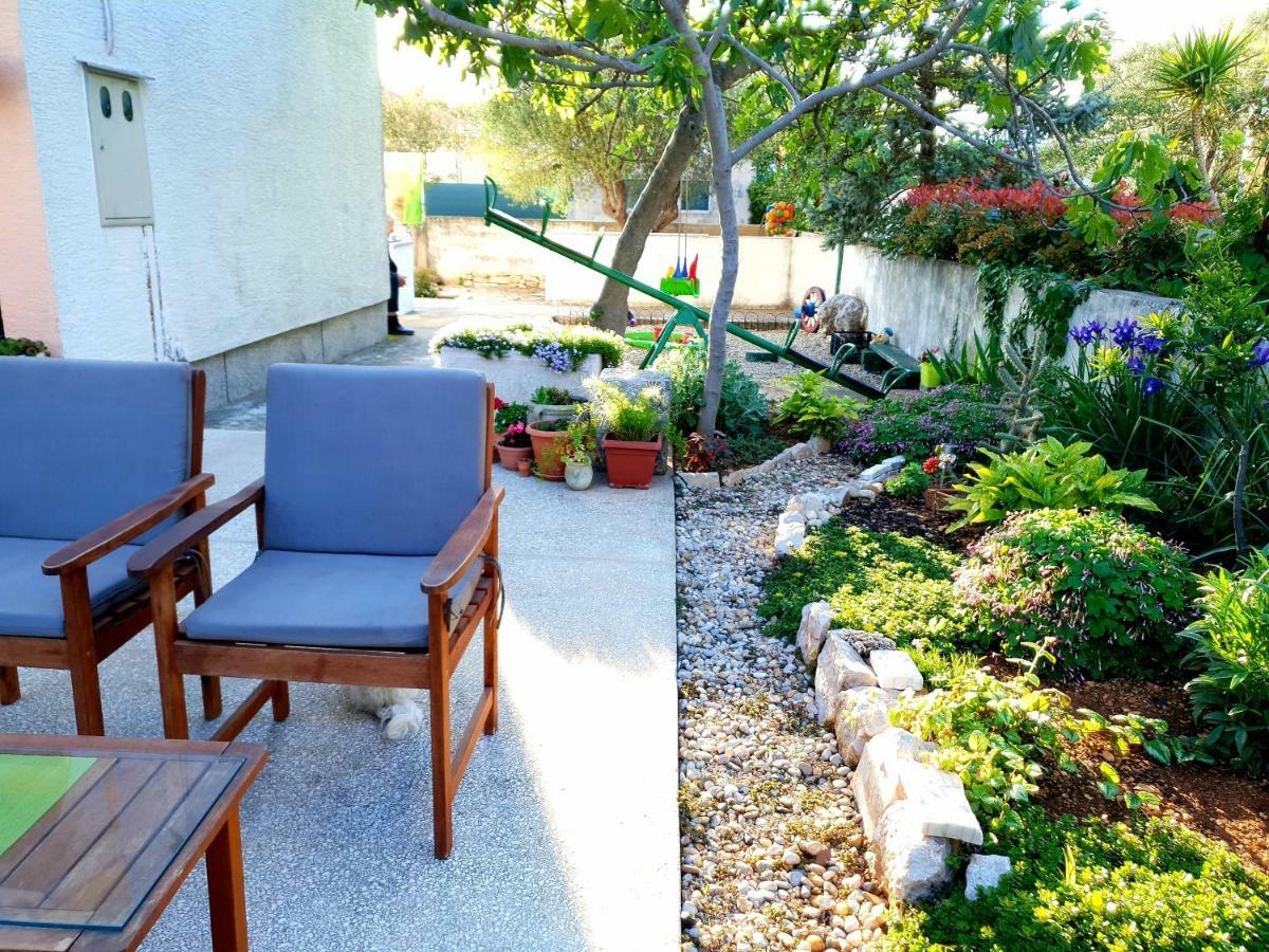 Apartments Oliva Vodice Exterior photo